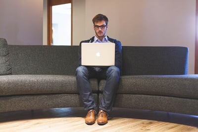 Droit du e-commerce : les obligations légales pour réussir votre activité